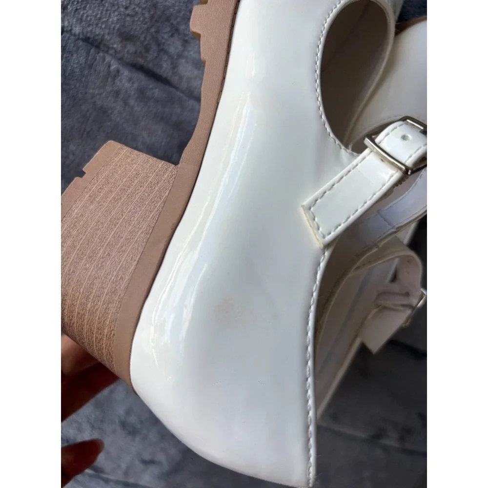 Soda Boxer-2 Girls Fashion Shoes Sz 5 Ivory Leather Adjustable Strap Block Heel